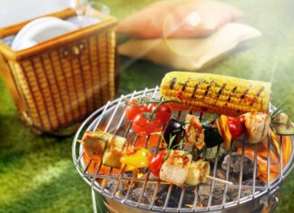 Закуски на природу: 5 самых вкусных идей для пикника Закуски на природу